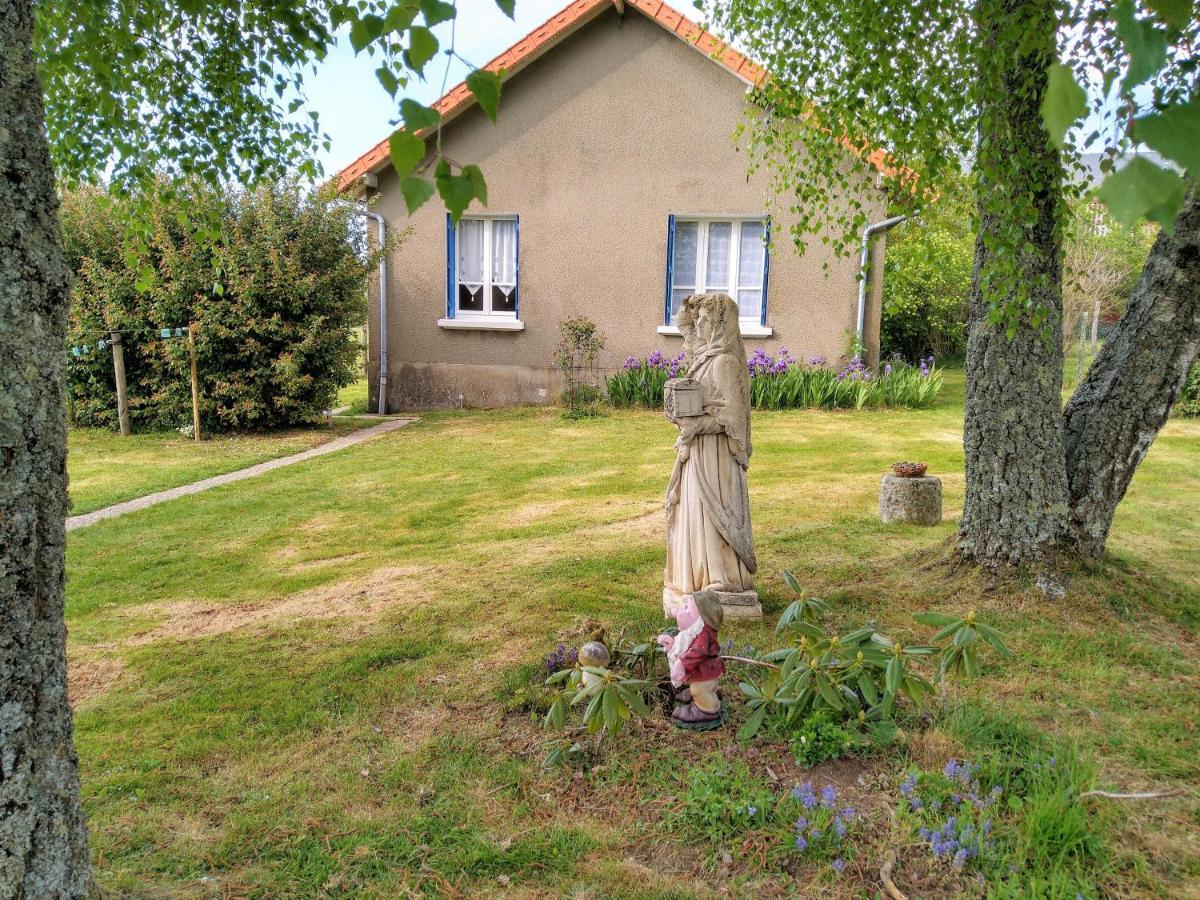 Gite La Maison De Lea Villa Saint-Agnant-de-Versillat Exterior photo